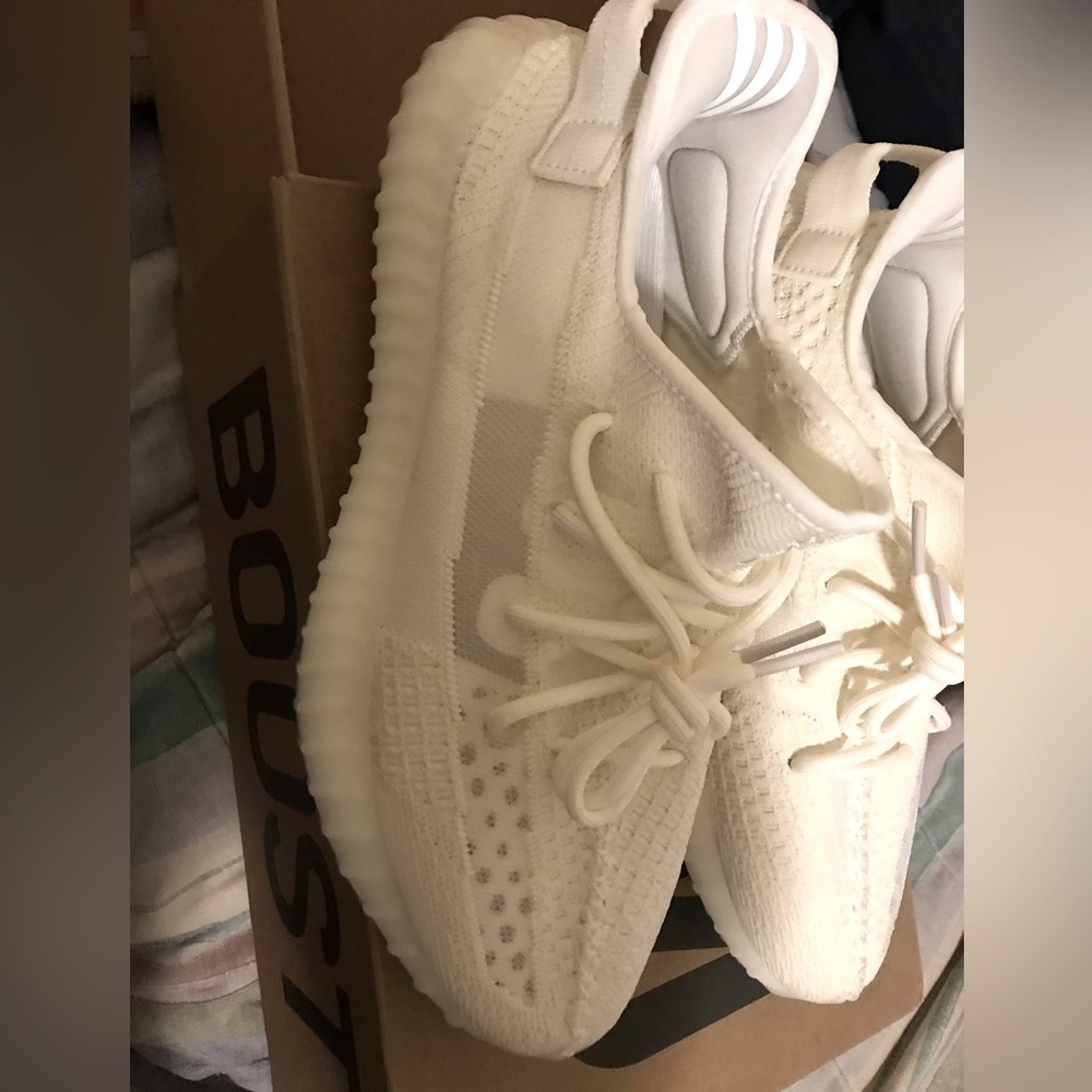 Yeezy 350 v2 bone
